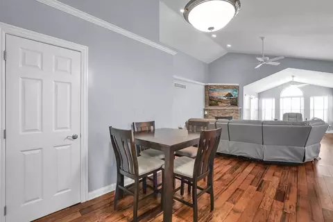 Dining - 4887 Rays Cir, Dublin, OH 43016 photo 1 of 2
