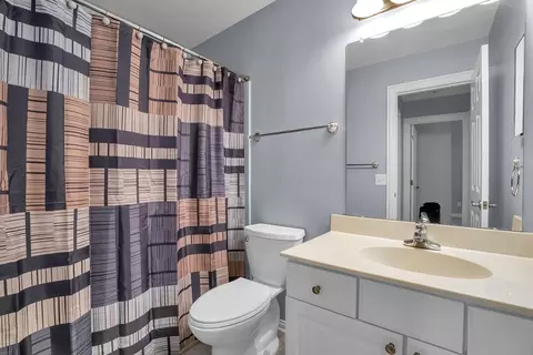 Bath - 4887 Rays Cir, Dublin, OH 43016 photo 4 of 4