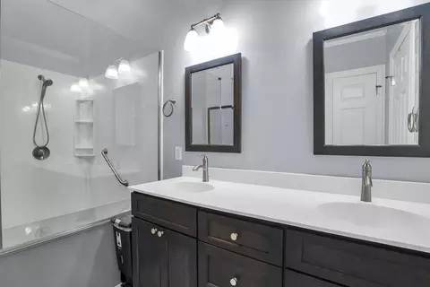 Bath - 4887 Rays Cir, Dublin, OH 43016 photo 2 of 4