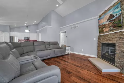 Other - 4887 Rays Cir, Dublin, OH 43016 photo 2 of 6
