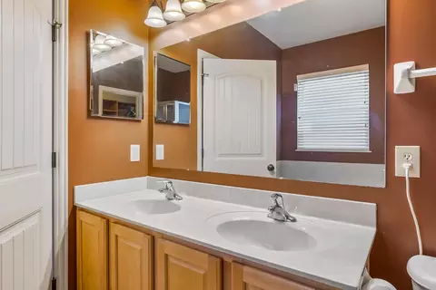 Bath - 5614 Spring River Ave, Dublin, OH 43016 photo 1 of 4