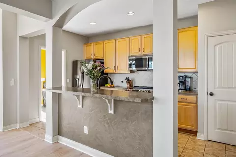 Kitchen - 5614 Spring River Ave, Dublin, OH 43016 photo 1 of 5