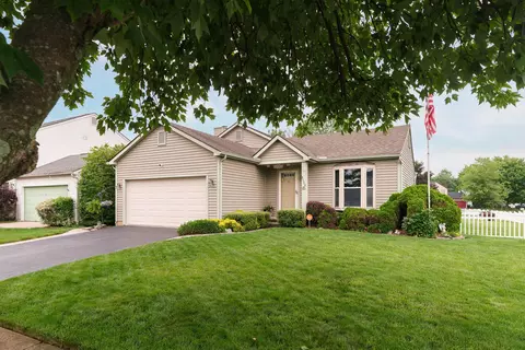 8126 Mandalay Rd, Blacklick, OH 43004