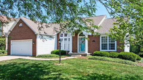 180 Locust Curve Dr, Delaware, OH 43015