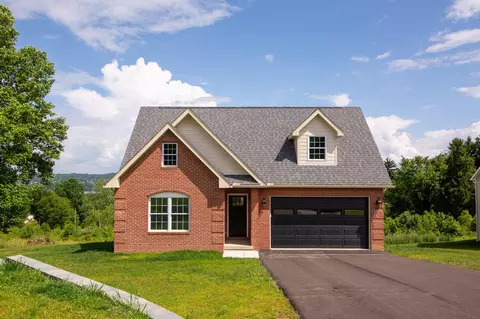73 Retilley Dr, Coshocton, OH 43812
