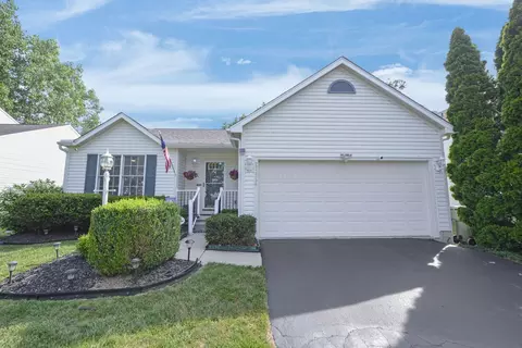 2751 Southfield Village Dr, Grove City, OH 43123