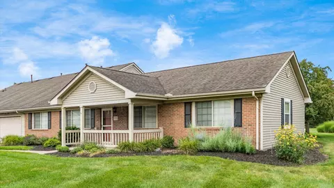 733 Windsor Ln, Heath, OH 43056