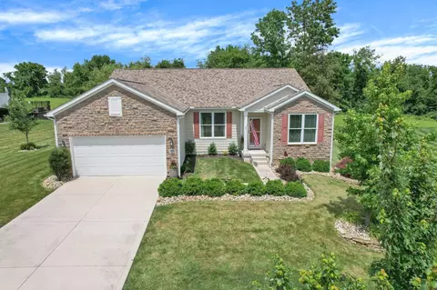 1835 Bent Creek Dr, Lancaster, OH 43130
