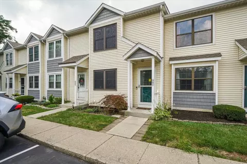 907 Soramill Ln #8E, Columbus, OH 43085