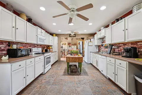 Kitchen - 4711 N Elm Tree Rd, Conover, OH 45317 photo 3 of 7