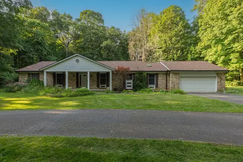 3072 Fowler Rd, Springfield, OH 45502