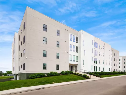 5285 Highpointe Lakes Dr #201, Westerville, OH 43081