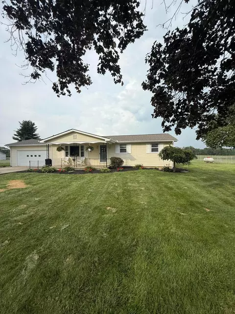 150 Lake Rd NE, Lancaster, OH 43130