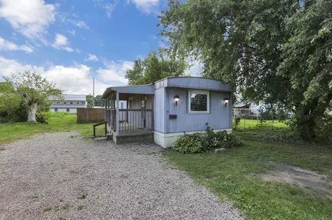 19 E 1st St, The Plains, OH 45780