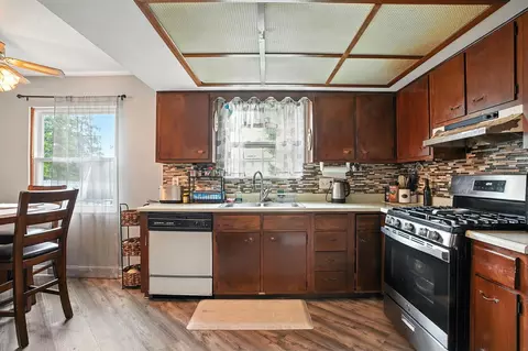 Kitchen - 5328 Torchwood Loop E, Columbus, OH 43229 photo 2 of 2