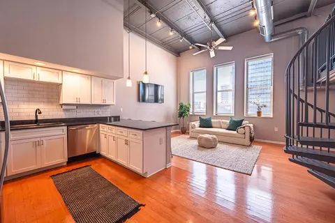 110 N 3rd St #707, Columbus, OH 43215