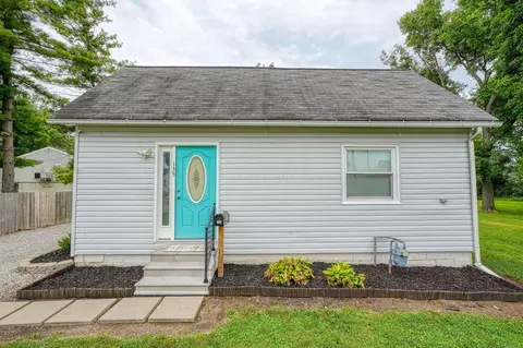 Exterior - 135 Pontious Ln, Circleville, OH 43113 photo 3 of 10