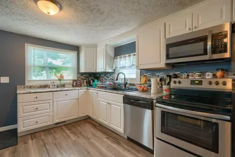 Kitchen - 135 Pontious Ln, Circleville, OH 43113 photo 1 of 2