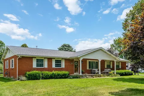 1018 Alton Darby Creek Rd, Galloway, OH 43119