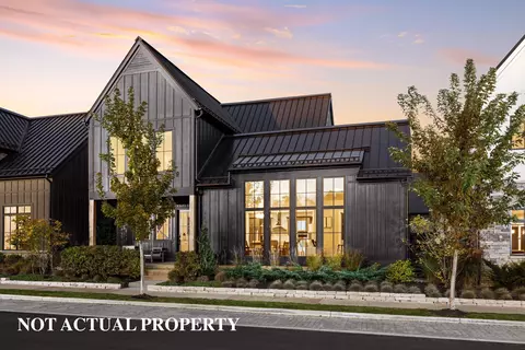 2832 Kobuk Dr, Columbus, OH 43228