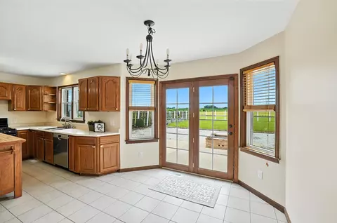 Kitchen - 6694 Brooks Miller Rd, Circleville, OH 43113 photo 1 of 9