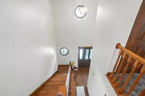 Entry Way - 6694 Brooks Miller Rd, Circleville, OH 43113 photo 2 of 6