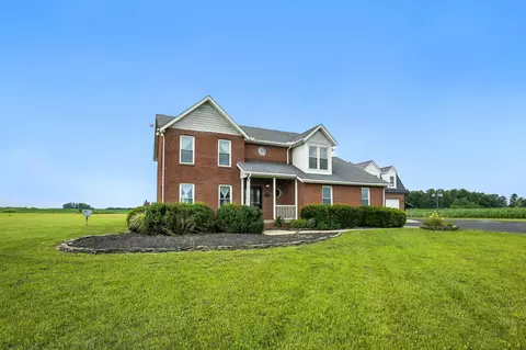 Exterior - 6694 Brooks Miller Rd, Circleville, OH 43113 photo 2 of 12