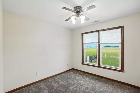 Bedroom - 6694 Brooks Miller Rd, Circleville, OH 43113 photo 6 of 8