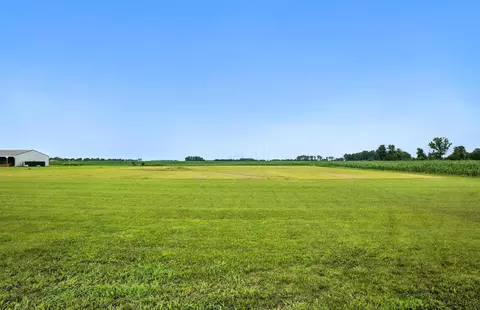 Exterior - 6694 Brooks Miller Rd, Circleville, OH 43113 photo 8 of 12
