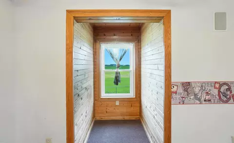 Entry Way - 6694 Brooks Miller Rd, Circleville, OH 43113 photo 6 of 6