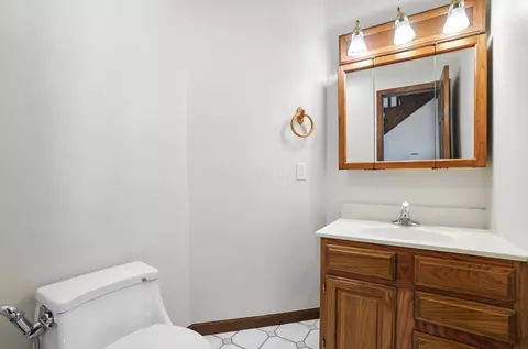 Bath - 6694 Brooks Miller Rd, Circleville, OH 43113 photo 1 of 5