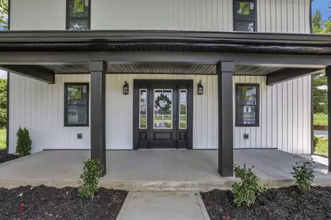 Exterior - 10123 Loop Rd, Etna, OH 43046 photo 2 of 18