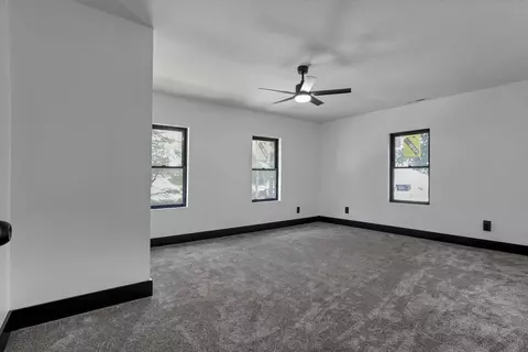Bedroom - 10123 Loop Rd, Etna, OH 43046 photo 3 of 11