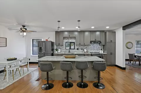 Kitchen - 10123 Loop Rd, Etna, OH 43046 photo 2 of 3
