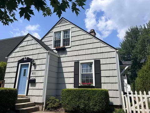 831 Chelsea Ave, Bexley, OH 43209