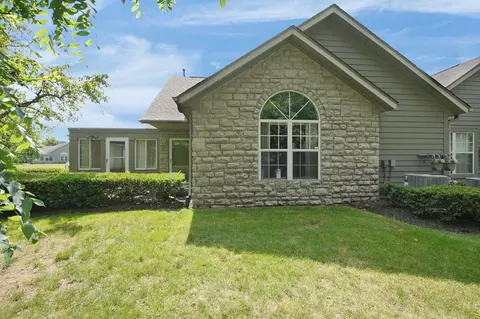 3712 E Links Cir, Hilliard, OH 43026