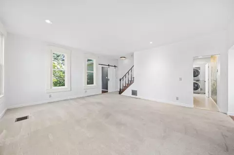 Living - 3688 Gooding Rd, Marion, OH 43302 photo 5 of 8