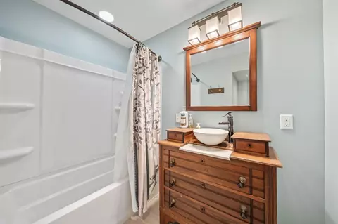 Bath - 3688 Gooding Rd, Marion, OH 43302 photo 1 of 5