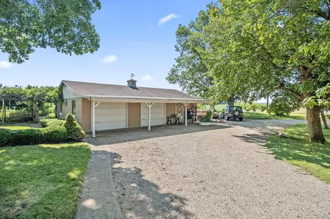 Exterior - 3688 Gooding Rd, Marion, OH 43302 photo 9 of 23