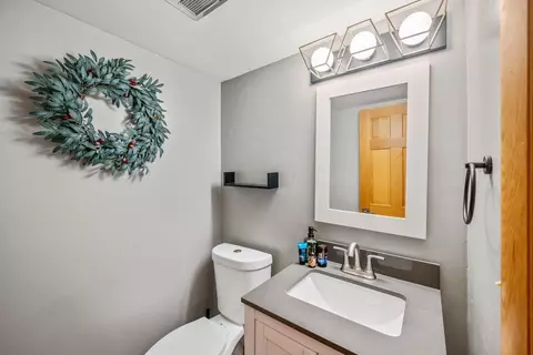 Bath - 657 Normandy Dr, Marion, OH 43302 photo 1 of 2