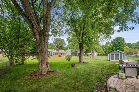 Exterior - 657 Normandy Dr, Marion, OH 43302 photo 8 of 8