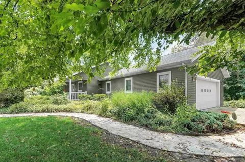 8421 Ransom Rd, Mount Vernon, OH 43050