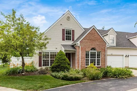 8699 Lazelle Commons Dr, Lewis Center, OH 43035
