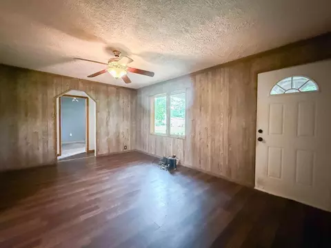 Living - 206 William St, Fulton, OH 43321 photo 5 of 6