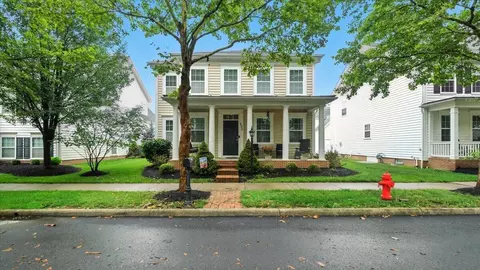 5025 Blackstone Edge Dr, New Albany, OH 43054