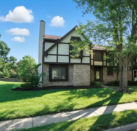 1954 Laramie Dr #13, Powell, OH 43065