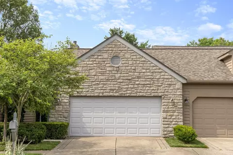 1280 Gemstone Sq W, Westerville, OH 43081