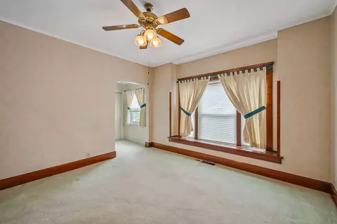 Living - 126 Dix Ave, Marion, OH 43302 photo 3 of 6