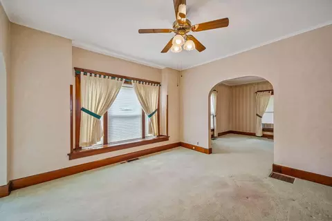 Living - 126 Dix Ave, Marion, OH 43302 photo 4 of 6