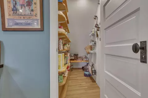Entry Way - 131 E Chestnut St, Lancaster, OH 43130 photo 5 of 5